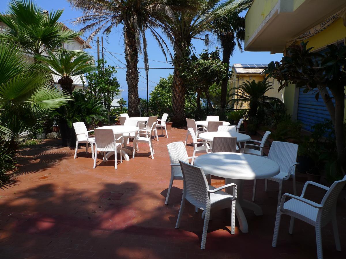 Alexander Hotel