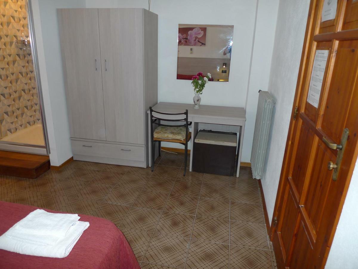 Alexander 3*